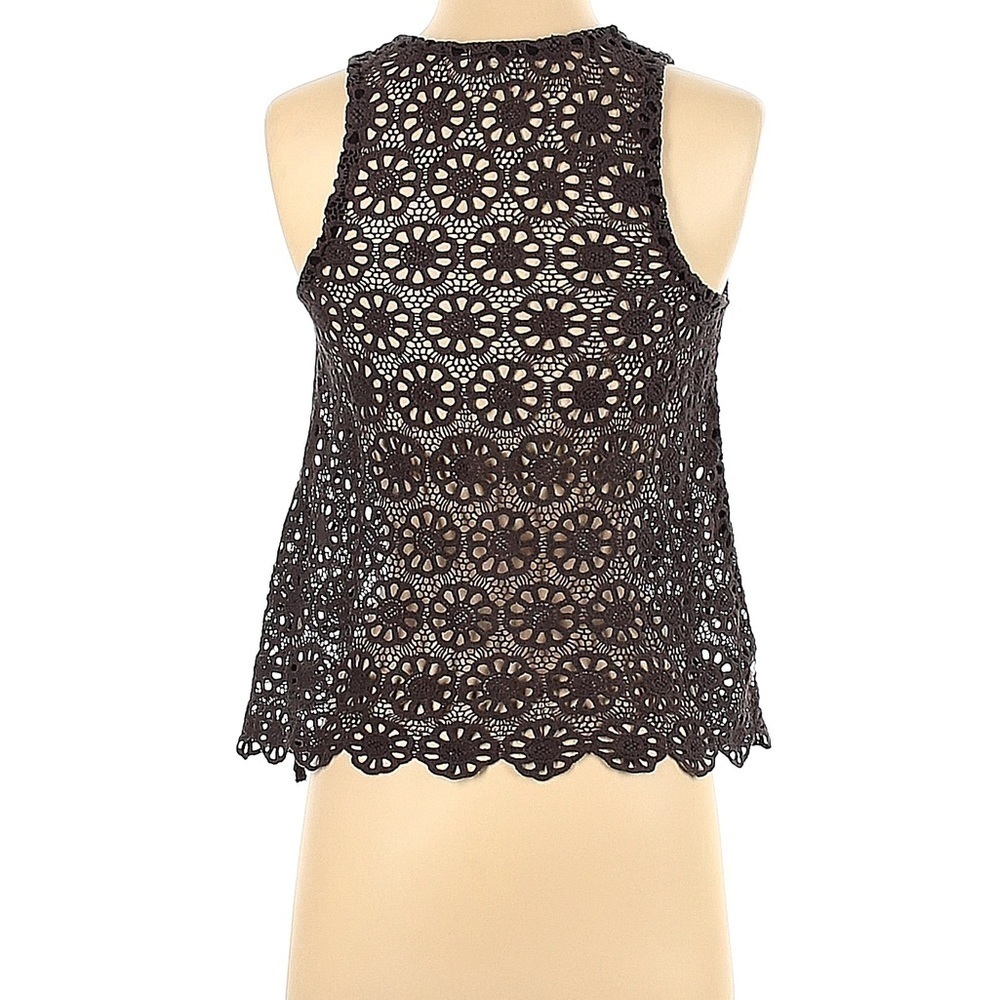 Pins and Needles
Size XS Sleeveless Top - Picture 2 of 2